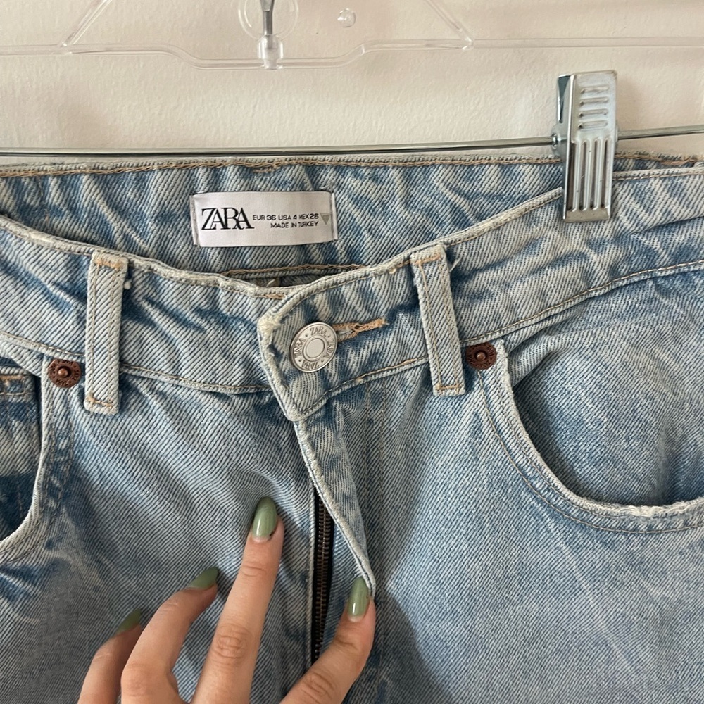 Zara High Rise Ripped Jeans - Picture 4 of 6